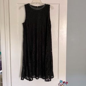 A Pea in the Pod Maternity Lace Dress - Size Large